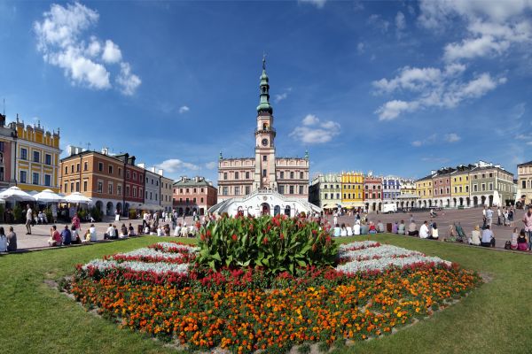 Rynek Wielki z Ratuszem w Zamościu
